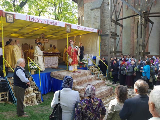 EVENIMENT IPS Teofan a fost și în acest an la sărbătoarea orașului, patronat de Sfântul Mare Mucenic Gheorghe! – VIDEO/GALERIE FOTO